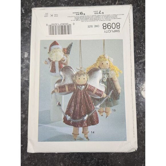 Simplicity Crafts Sewing Pattern, Uncut #8098 - Picture 2 of 3